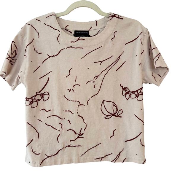 Urban Outfitters Lily of the Valley Shirt Womens XS Cream Embroidered Floral Tee - Picture 1 of 9